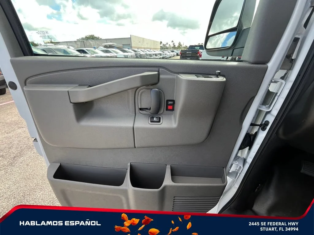 New 2026 Summit White GMC Work Van image 18