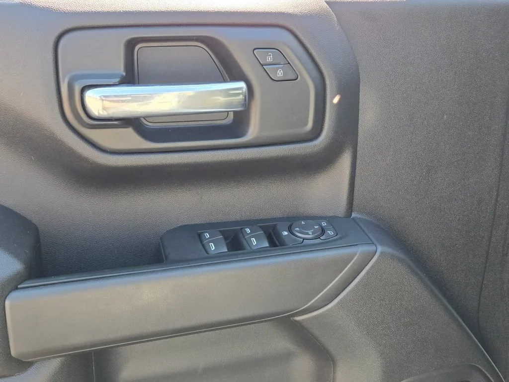 Used 2024 Summit White Chevrolet Custom Trail Boss image 17