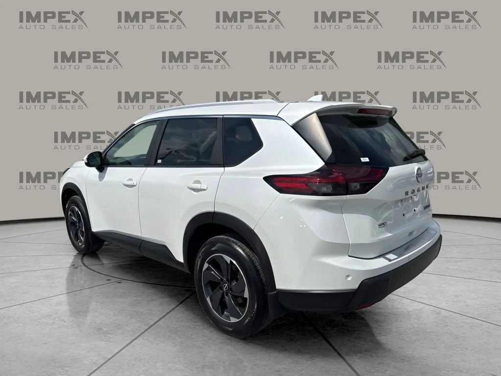 Used 2024 White Nissan SV image 3