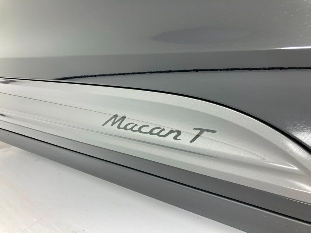 2026 Porsche Macan T - Photo 36