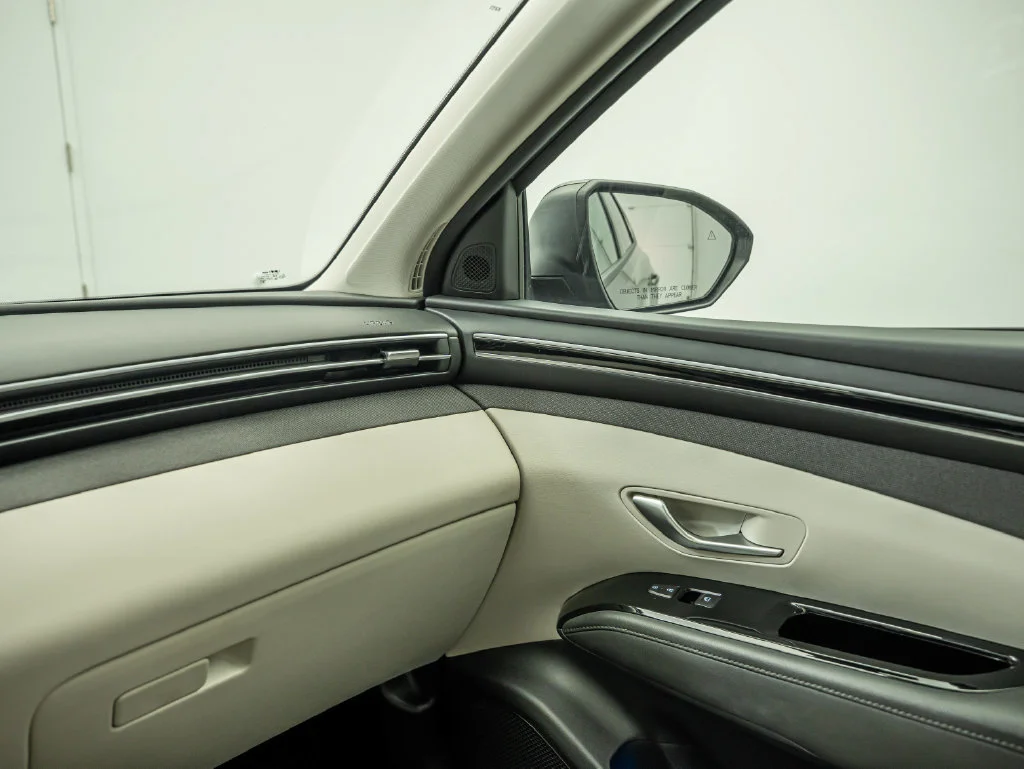 Used 2024 Amazon Gray Hyundai Limited image 39