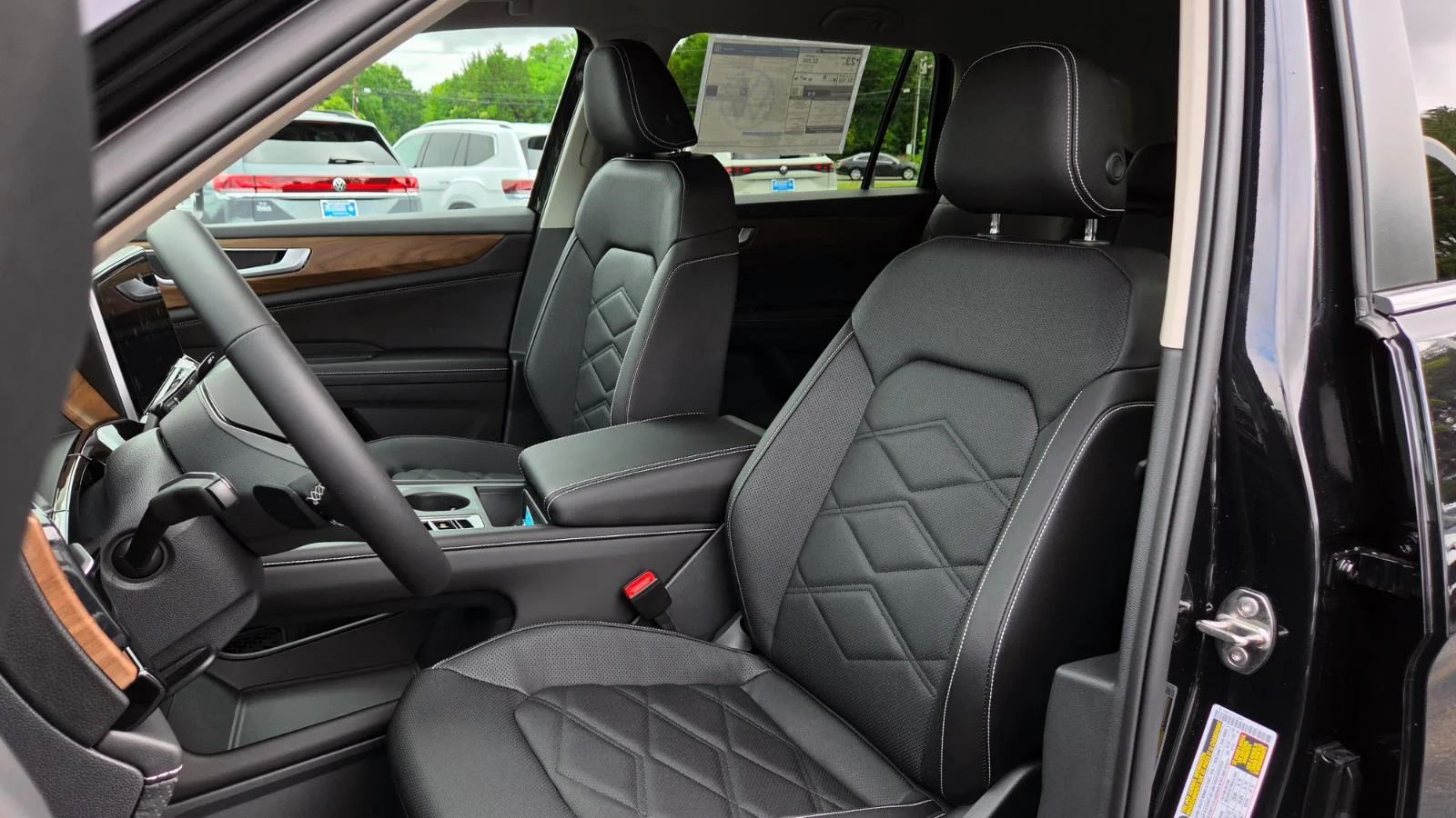 New 2026 Deep Black Pearl Volkswagen 2.0T SE image 23