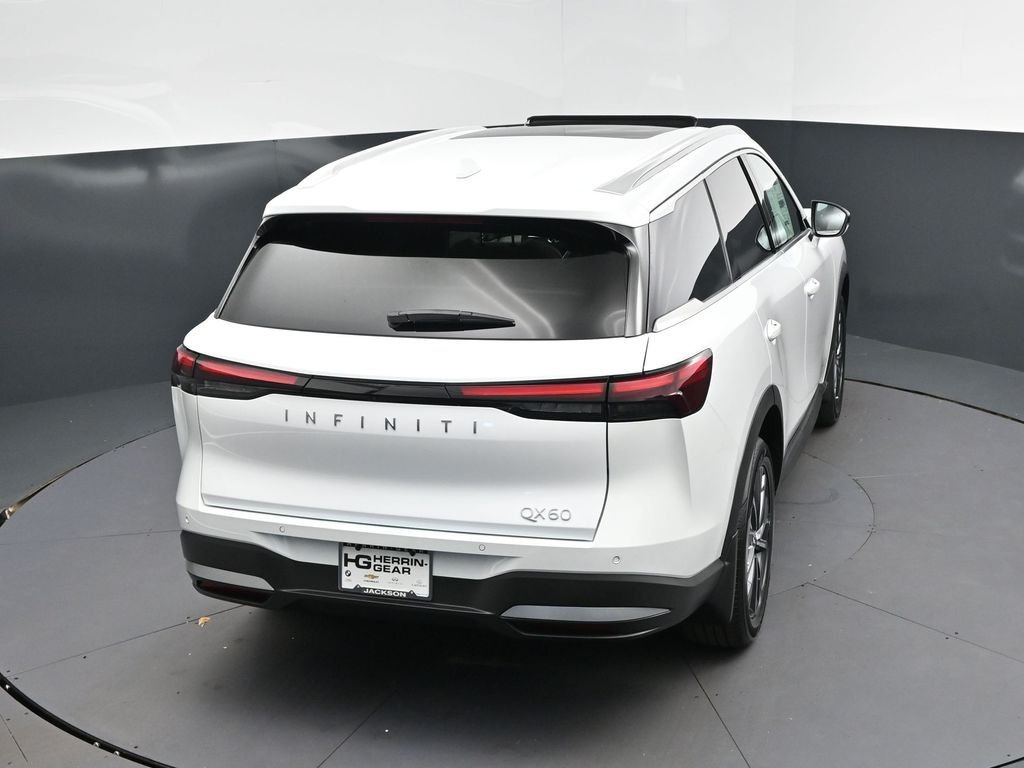 New 2027 RADIANT WHITE INFINITI Luxe FWD image 35