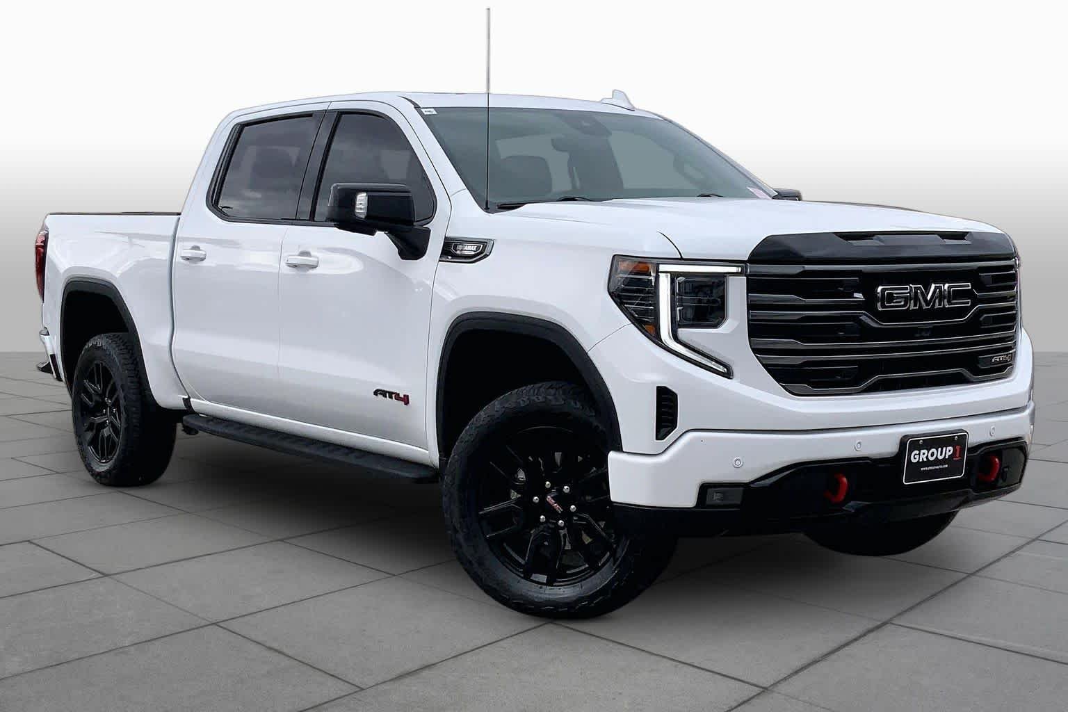 Used 2025 Summit White GMC AT4 image 3