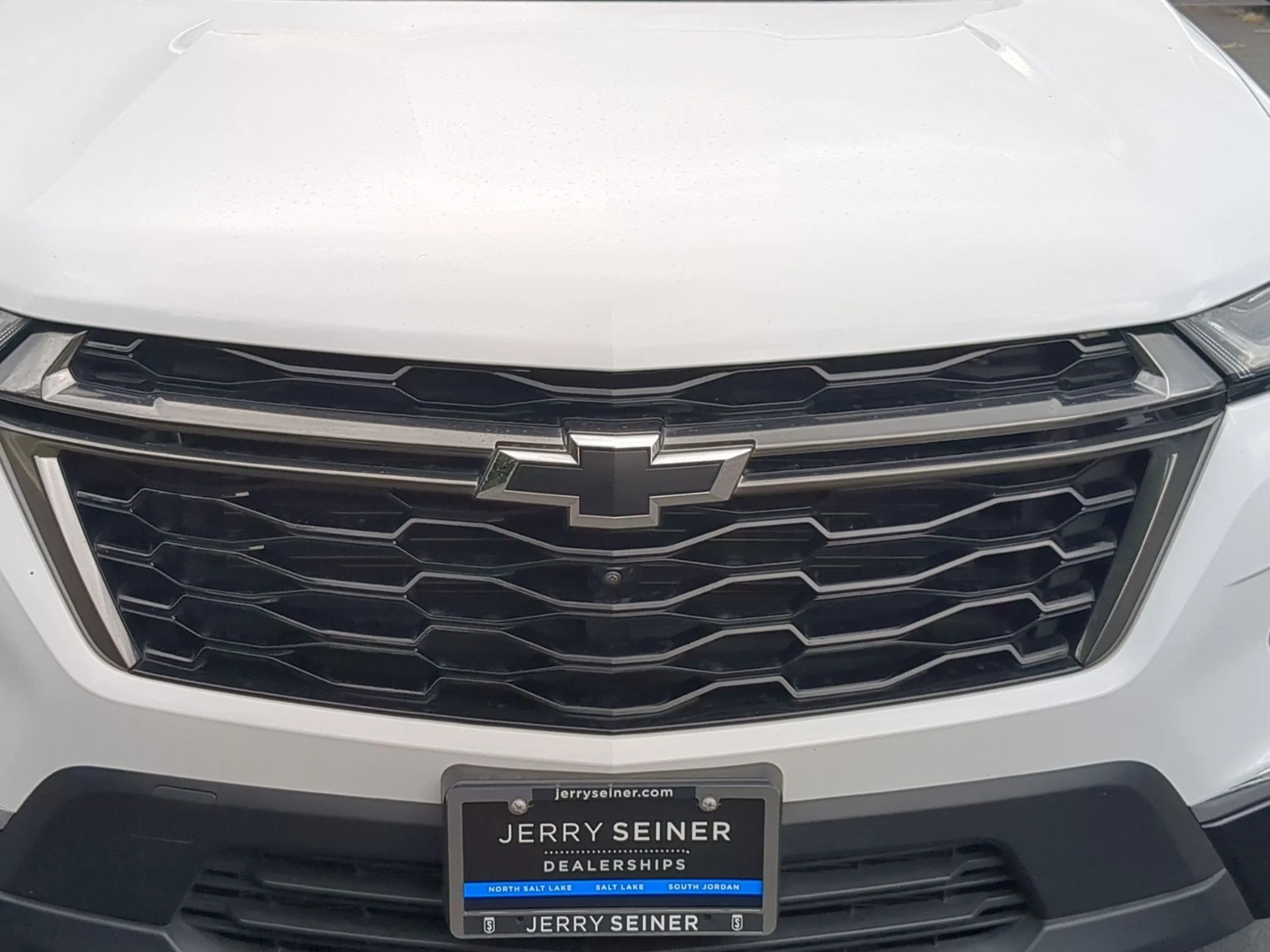Used 2023 Summit White Chevrolet Premier image 10