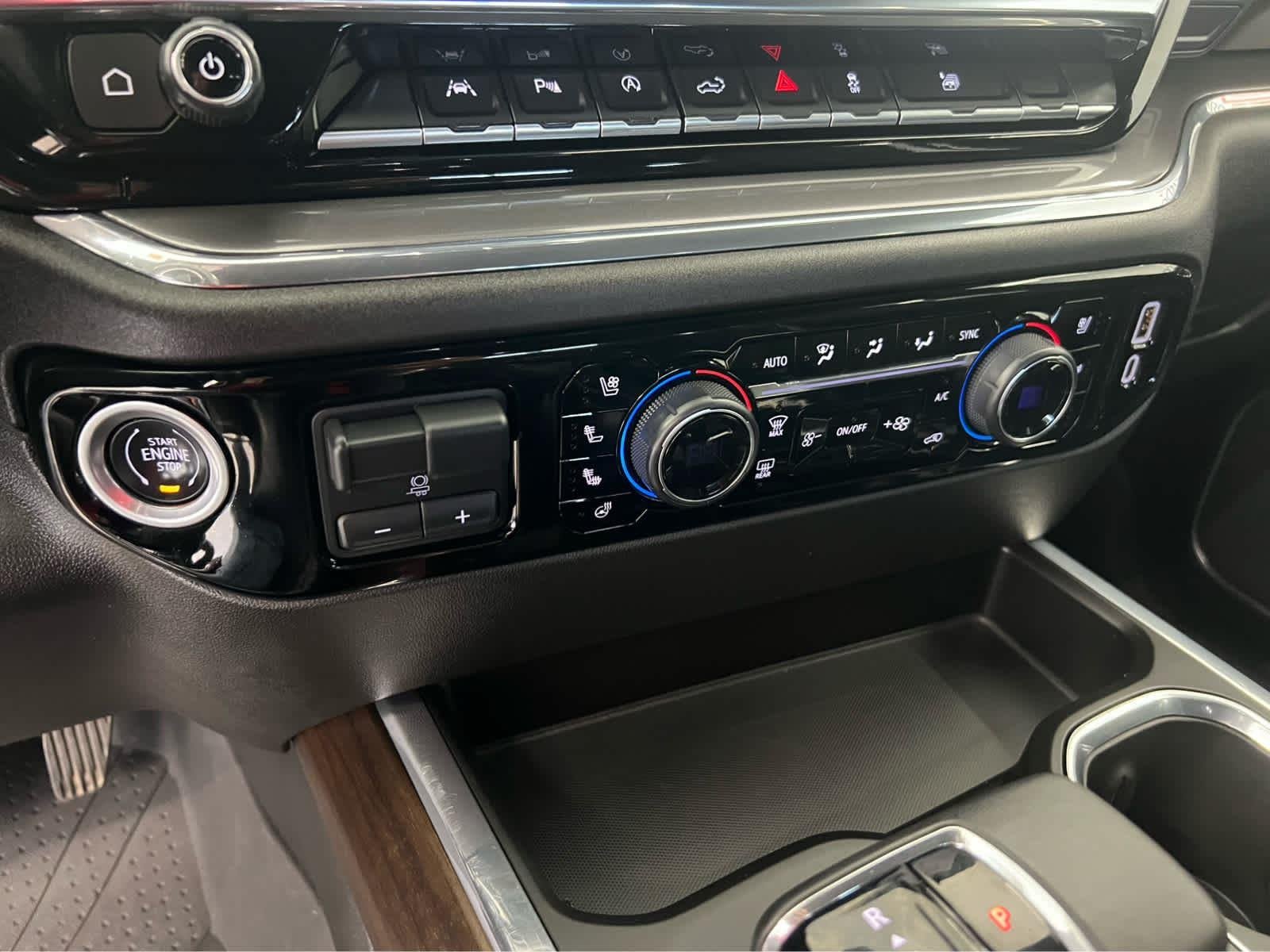 2024 Chevrolet Silverado 1500 High Country - Photo 18