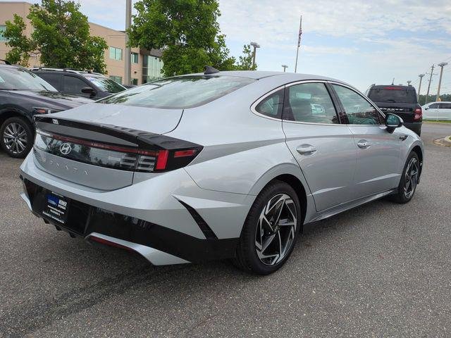 New 2026 Silver Hyundai SEL Sport image 5