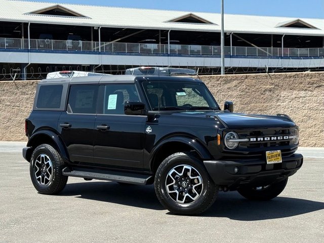 2026 Ford Bronco Outer Banks®