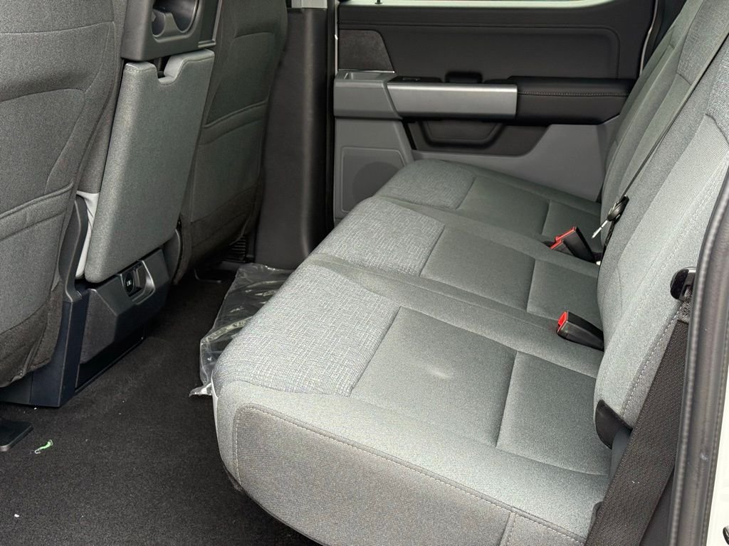 New 2026 Avalanche Ford XLT image 7