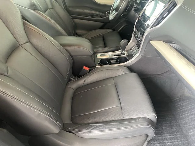 Used 2021 Ice Silver Metallic Subaru Limited image 10