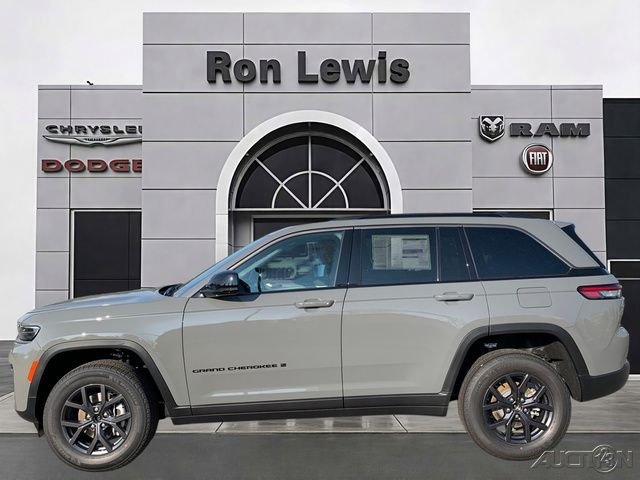 2027 Jeep Grand Cherokee Laredo Altitude