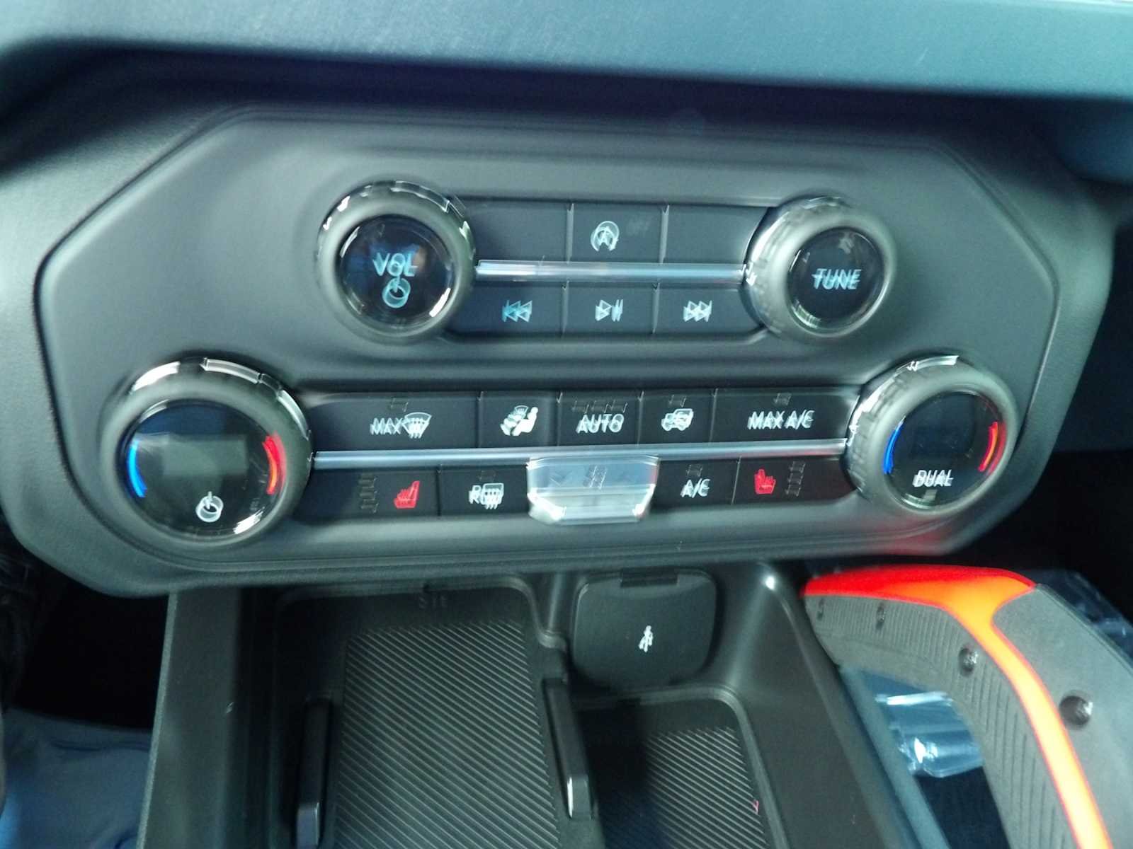 New 2026 Oxford White Ford Heritage Edition image 21