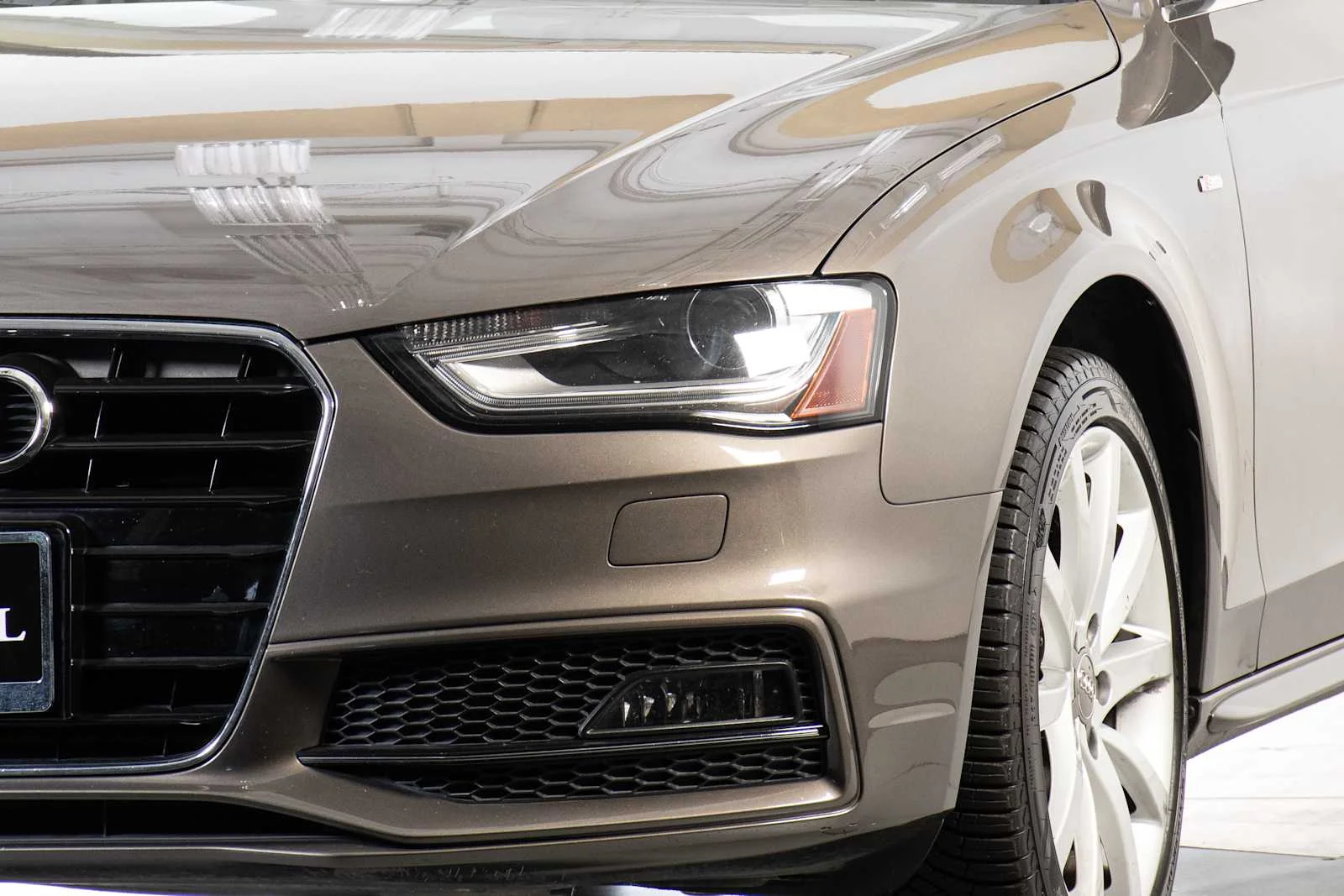Used 2014 Monsoon Gray Metallic Audi Premium image 10