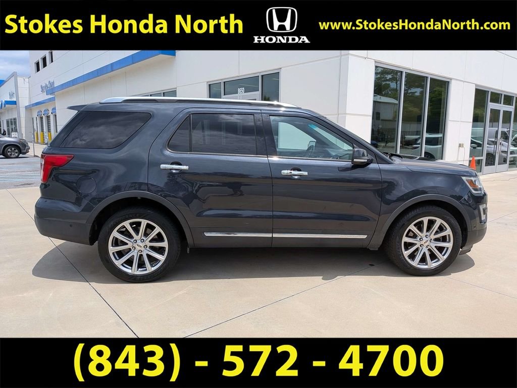 Used 2017  Ford Limited image 9