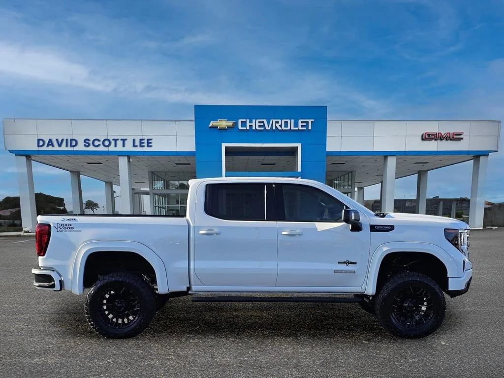 New 2026 Summit White GMC Elevation image 7
