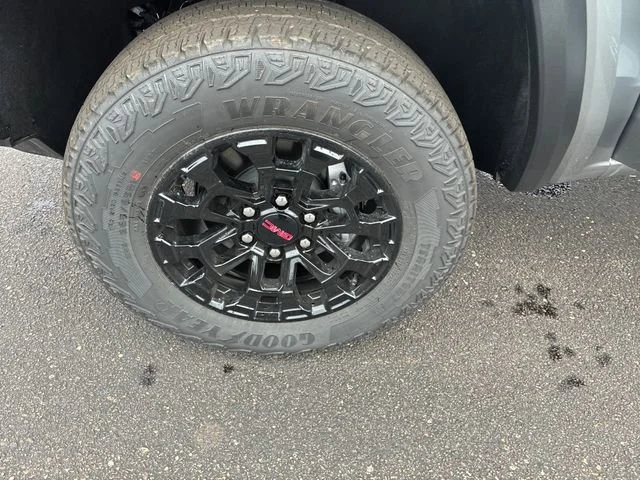 New 2026 Sterling Metallic GMC Elevation image 30