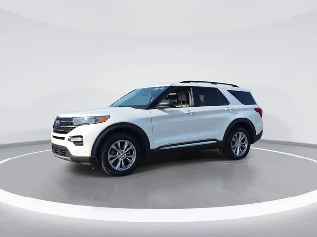 Used 2023 White Ford XLT image 4