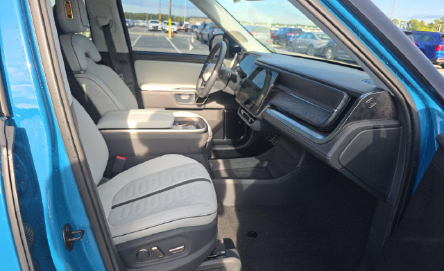 Used 2023 Blue Rivian Adventure Quad Motor Large Pack image 7