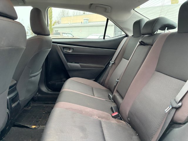 Used 2018 Silver Toyota LE image 22