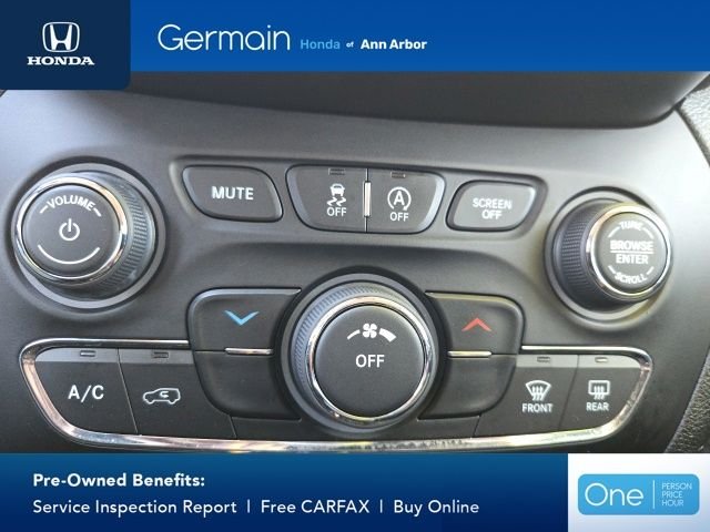 Used 2020 Billet Silver Metallic Jeep Latitude Plus image 26