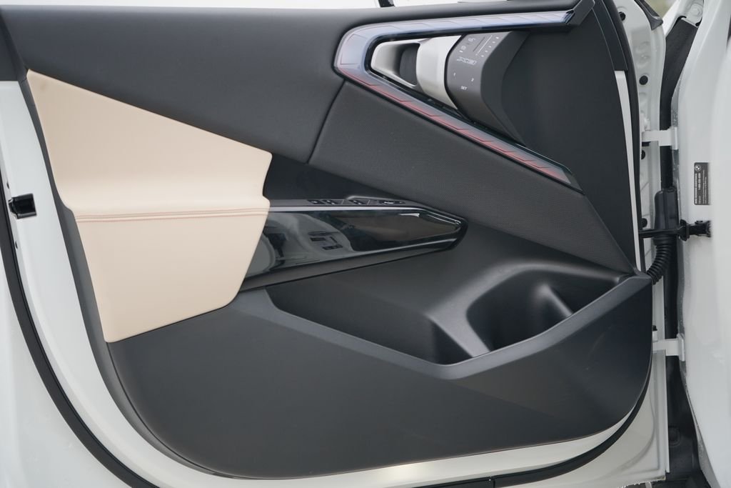 Used 2026 Alpine White BMW 30 xDrive image 9