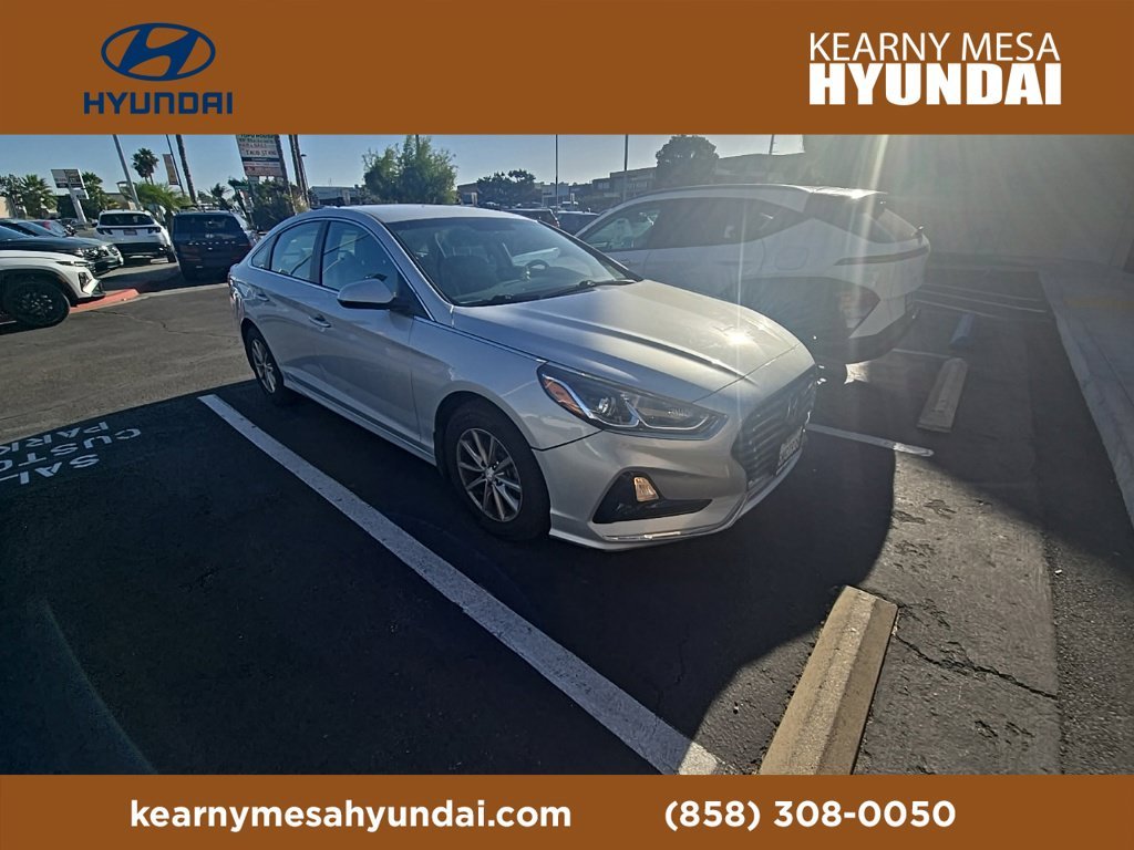 Used 2019 Silver Hyundai SE image 1