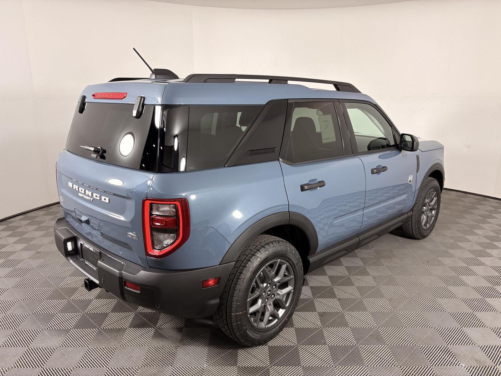Used 2026 Azure Gray Metallic Tri-Coat Ford Big Bend image 9