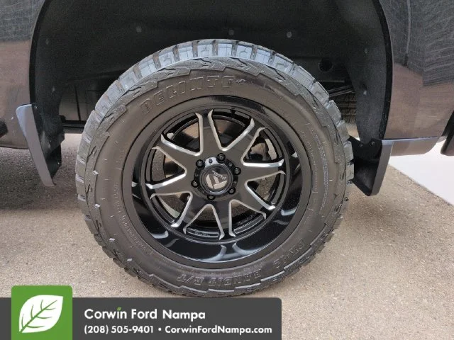 Used 2024 Black Chevrolet High Country image 32