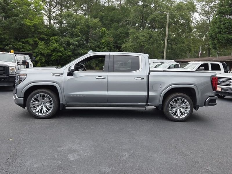 Used 2023 Sterling GMC Denali image 5