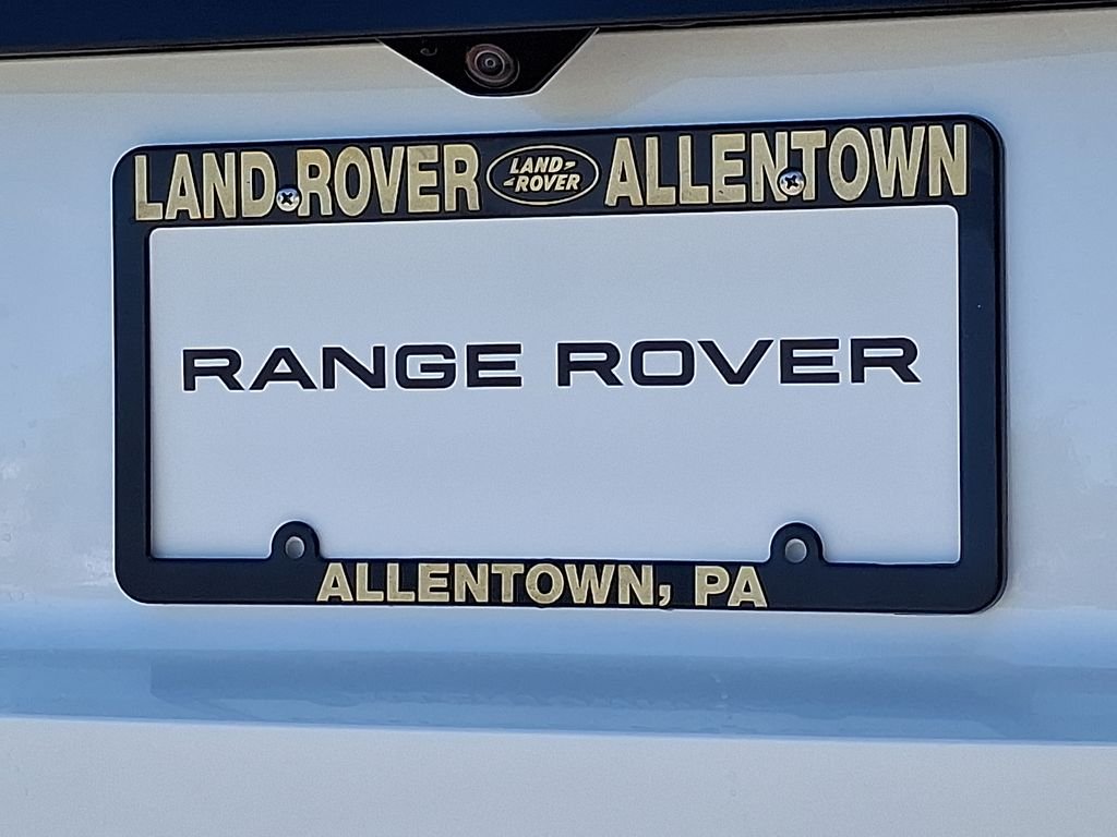 New 2026 Ostuni Pearl White Land Rover SE image 19