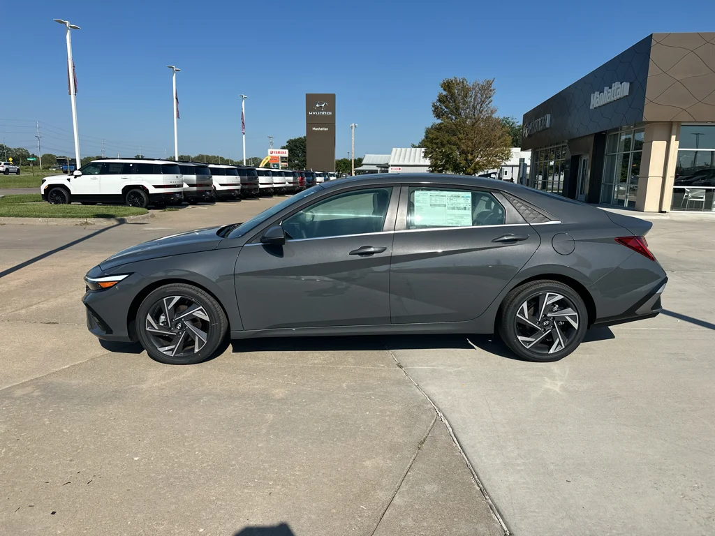 New 2026 Ecotronic Gray Hyundai Limited image 9