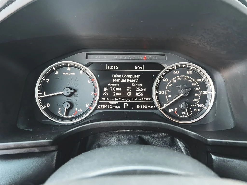 Used 2022 Alloy Silver Metallic Mitsubishi  image 12