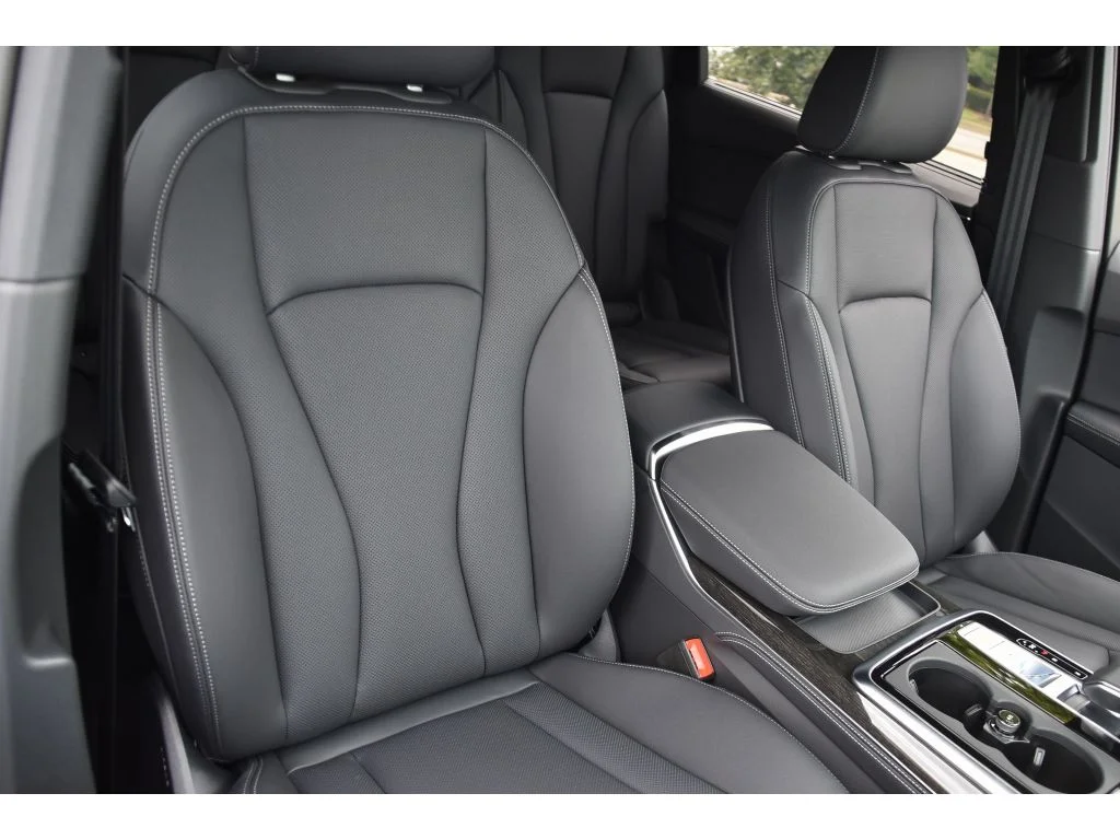 Used 2025 Gry Audi Premium Plus image 31