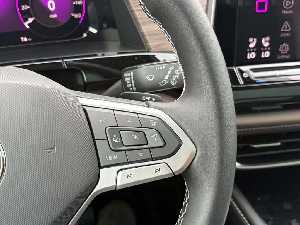 New 2026 Pure Gray Volkswagen 2.0T SEL image 28