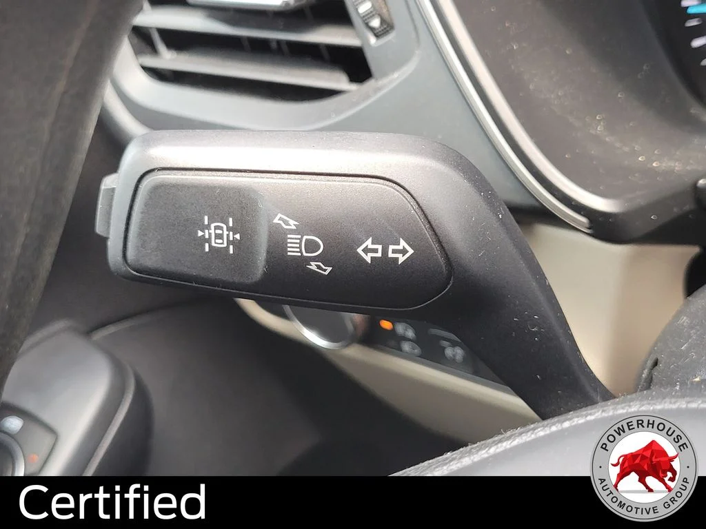 Used 2020 Black Ford SE image 31