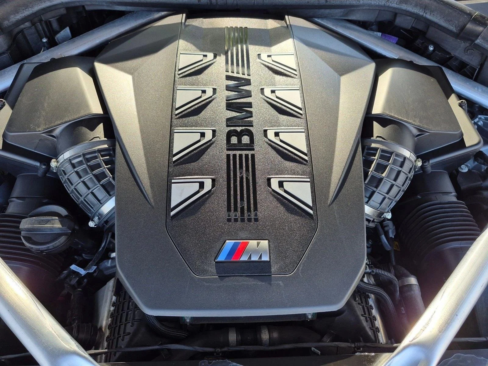 Used 2024 Frozen Pure Grey Metallic BMW M60i image 22