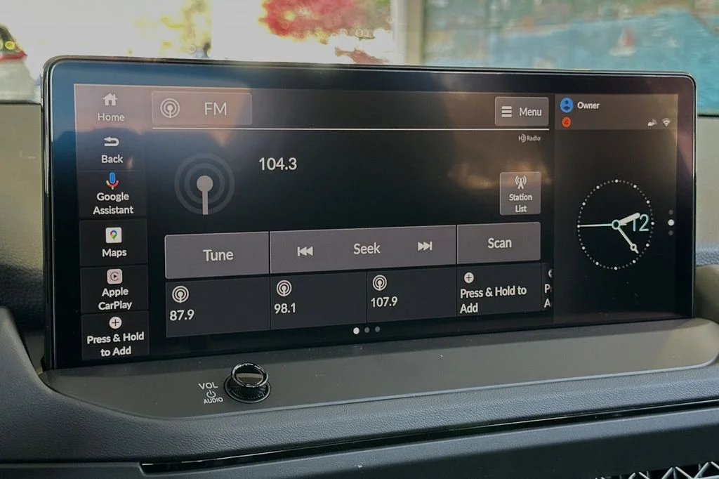 Used 2025  Honda Touring image 16