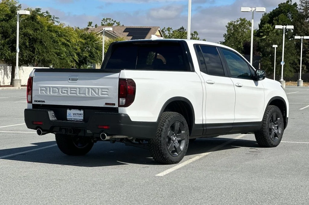 New 2026 Platinum White Pearl Honda TrailSport image 4