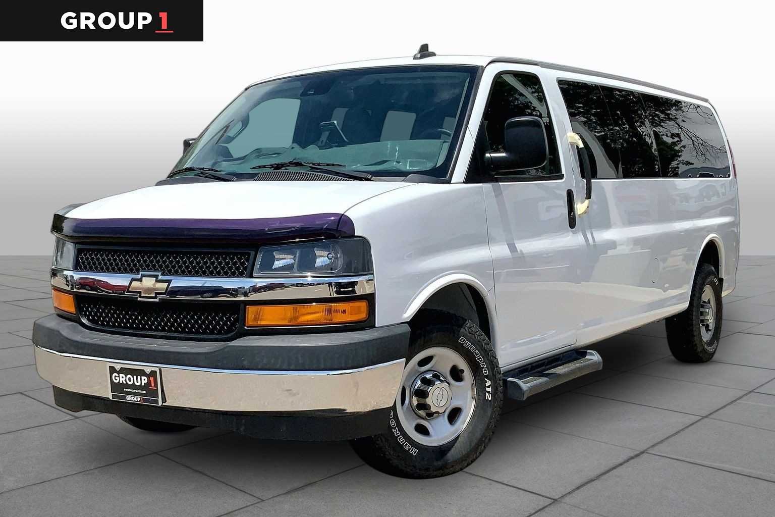 2019 Chevrolet Express 3500 LT Extended's photo