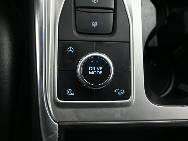 Used 2020 Oxford White Ford Limited image 20
