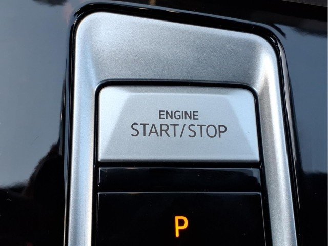 New 2026 Silver Mist Metallic Volkswagen SE w/Technology 4M image 17