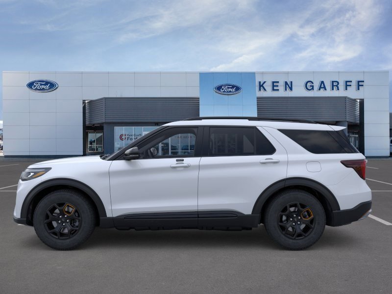 New 2026 Space White Metallic Ford Tremor image 3