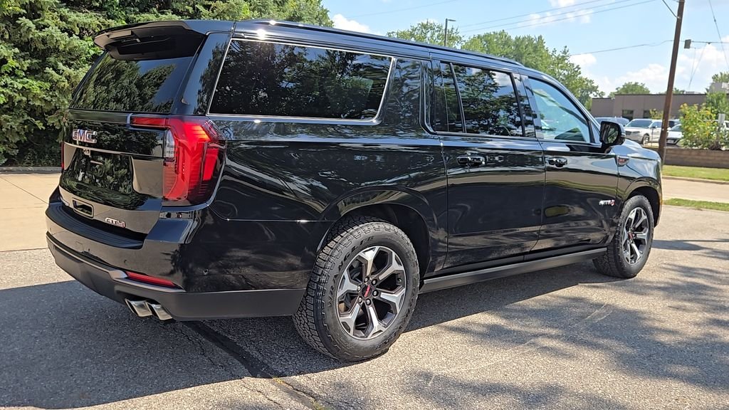 Used 2025 Black GMC AT4 Ultimate image 34