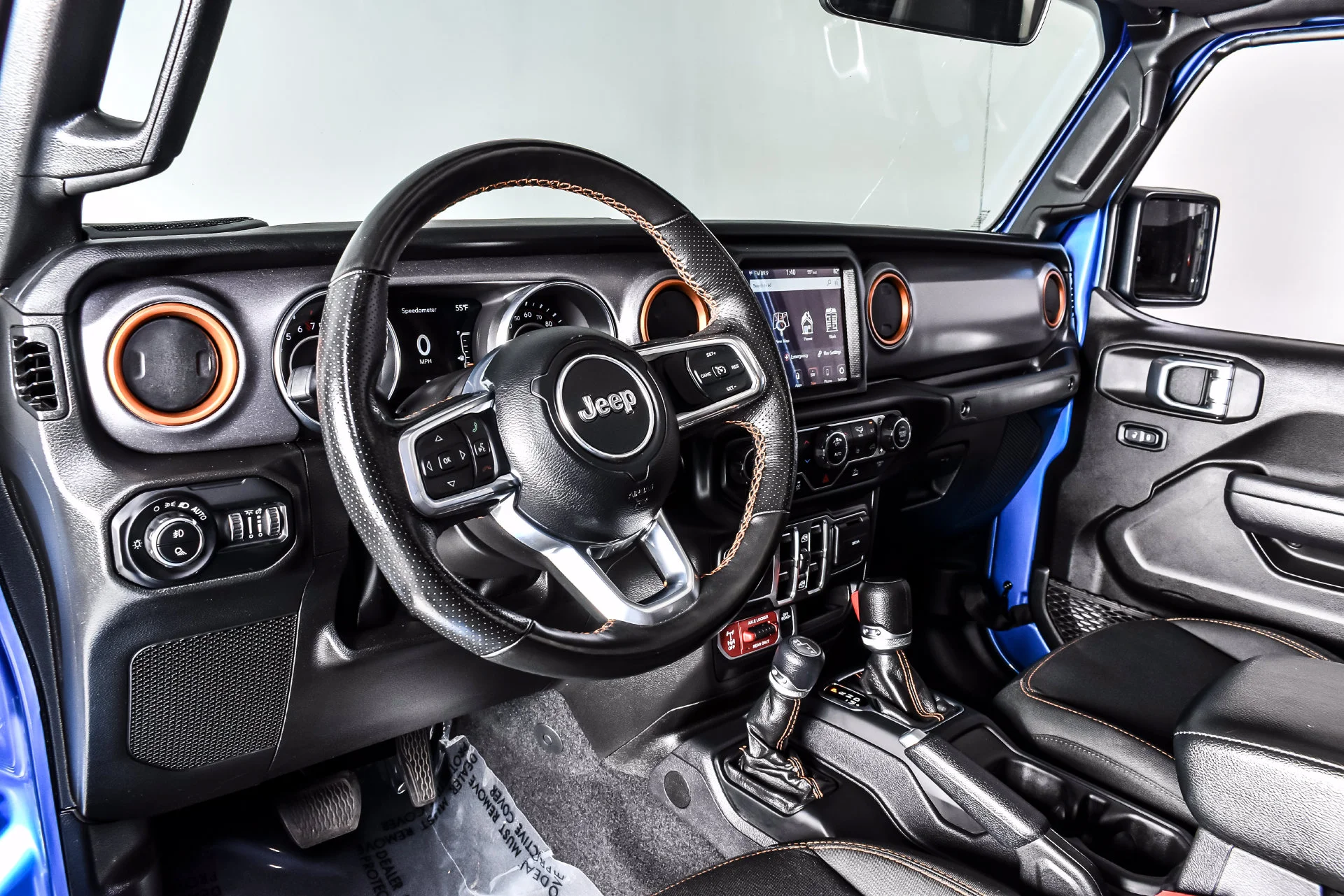 Used 2022 Blue Pearl Jeep Mojave image 14