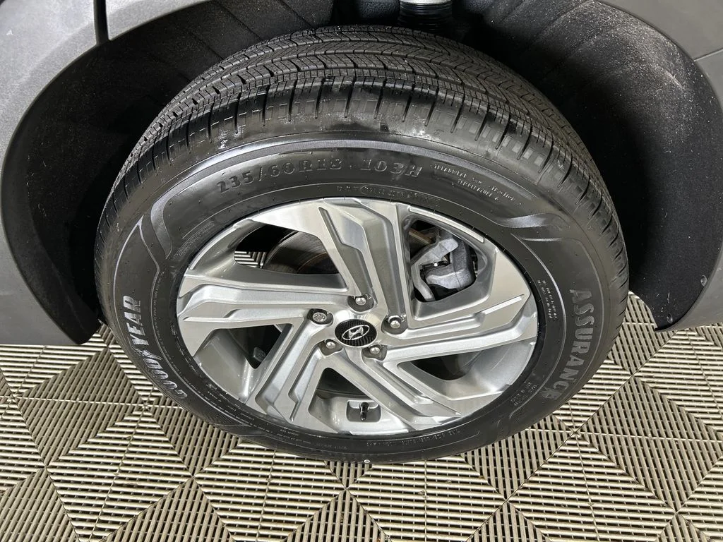Used 2021 Gray Hyundai SEL image 10