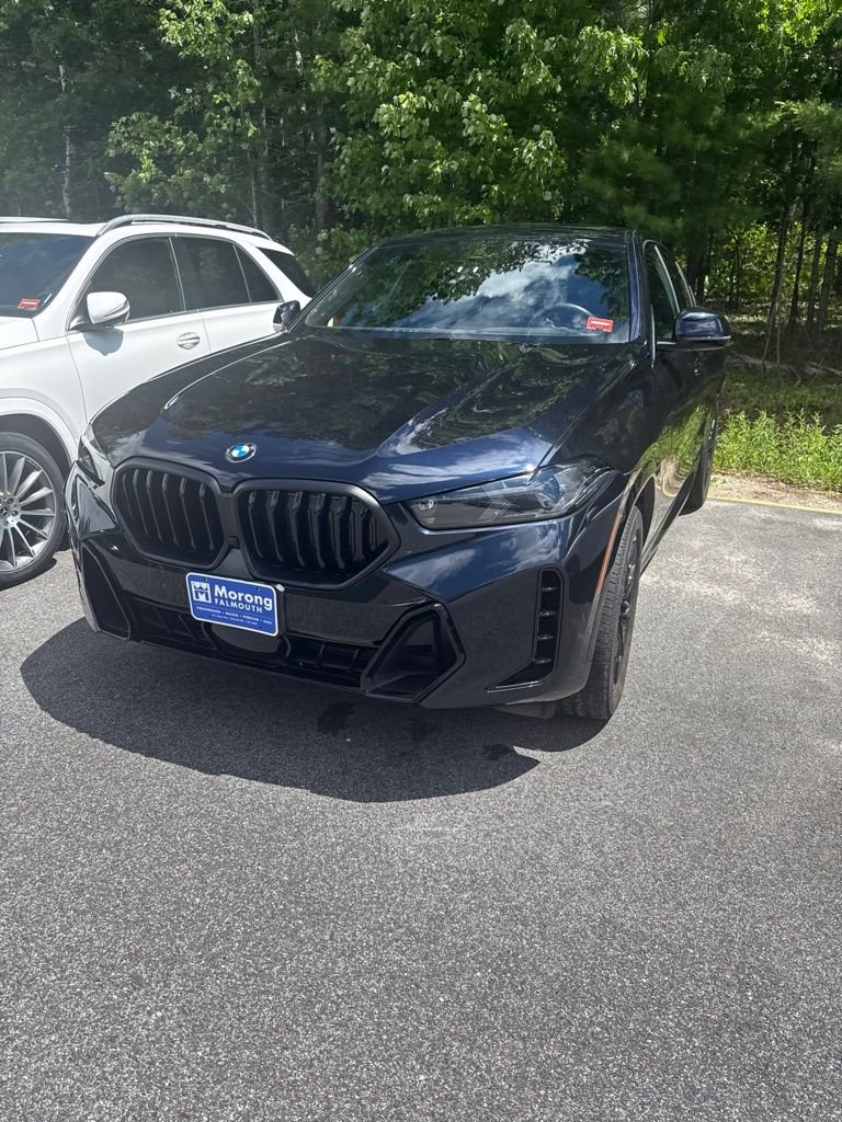 Used 2024 Black BMW xDrive40i image 4