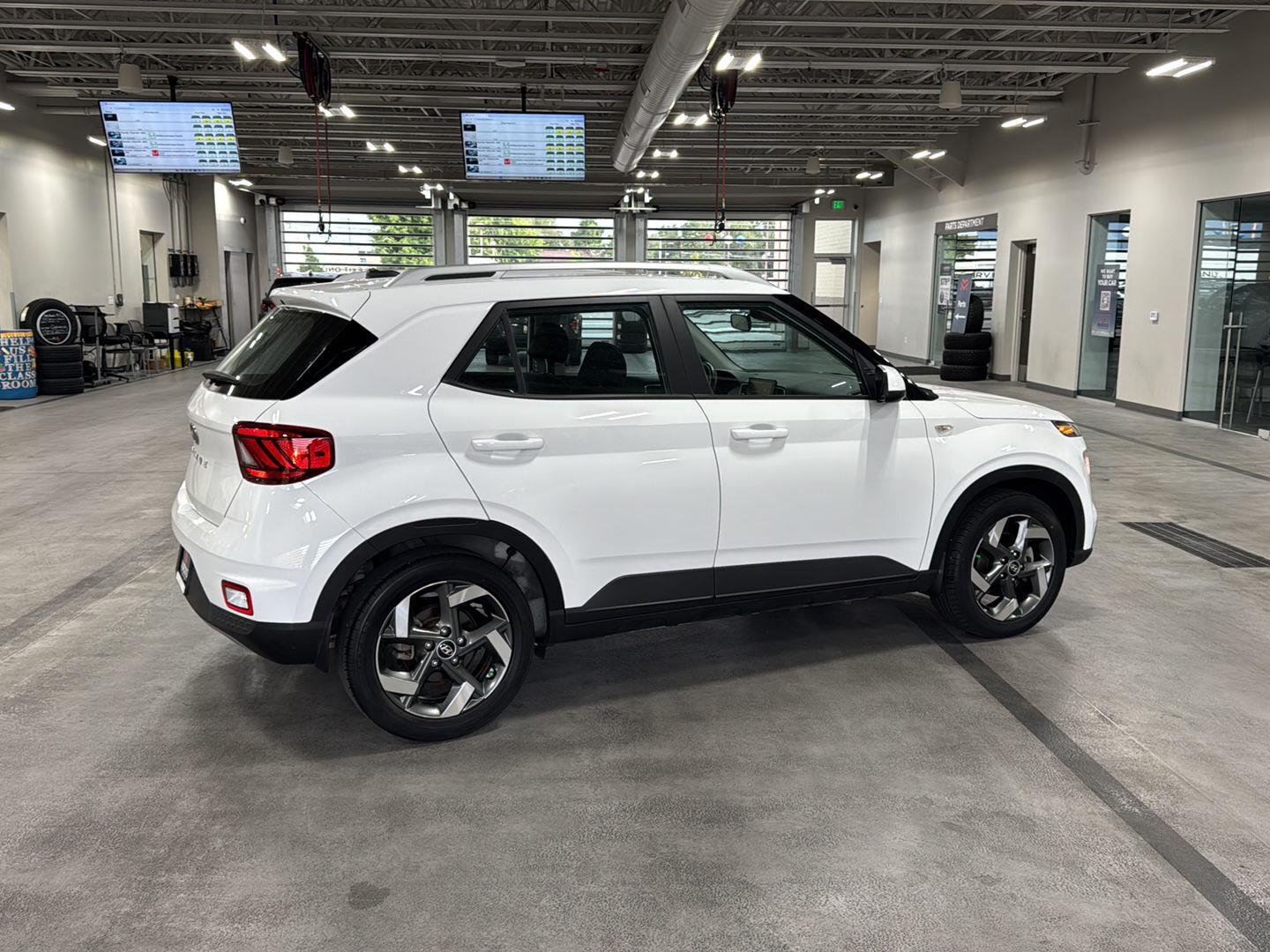 Certified Used 2023 Lunar White Hyundai SEL image 7
