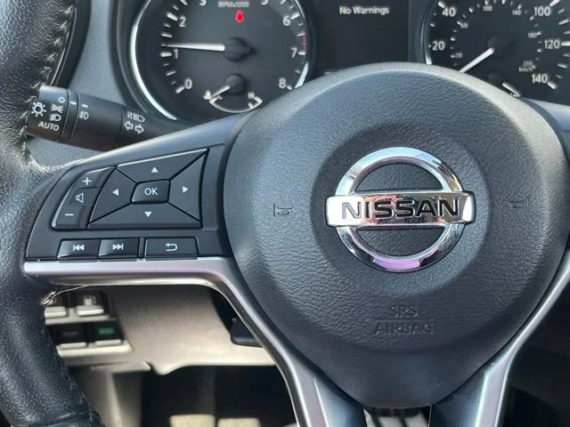 Used 2019 White Nissan SL image 29