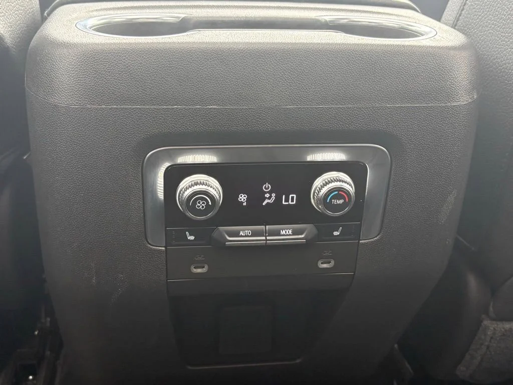 Used 2021 ONYX BLACK GMC Denali image 21
