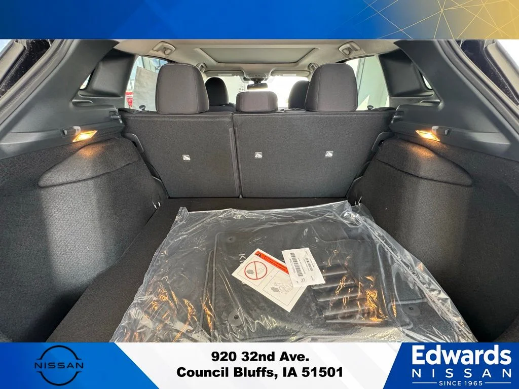 2025 Nissan Kicks SV AWD - Photo 11